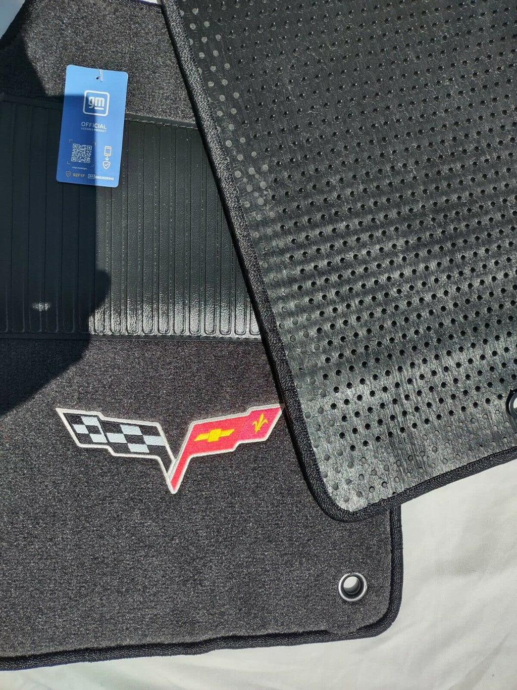 ACC Mats Compatible with 2005 - Early 2007 Chevy Corvette - Ebony Carpet Floor Mats with C6 Flags Logo and Heel Pad