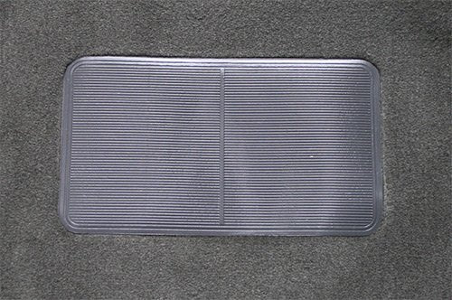 Replacement Auto Carpet Floor Liner - Molded Cutpile - fits 1999-2006 GMC Sierra 1500 Regular Cab 2wd and 4wd (Medium Gray/Pewter)